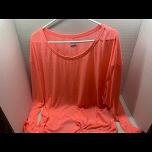 Athletic long sleeve shirt